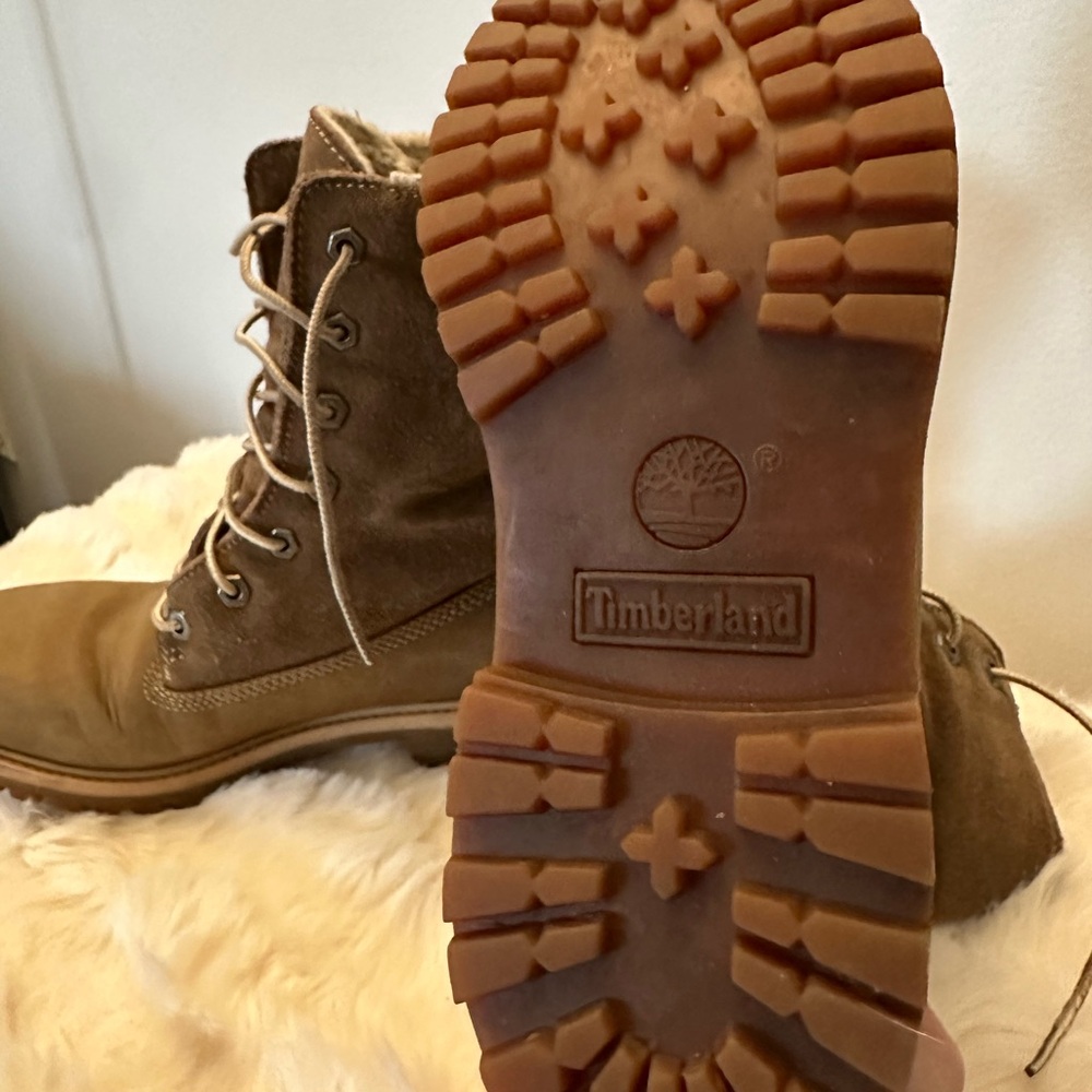 Timberland Olive and Tan Suede Fleece Roll Down Boots - Picture 5 of 9